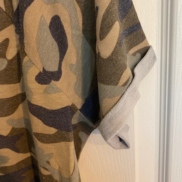 Camo crop top - Picture 4 of 5